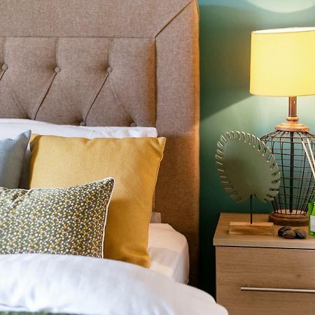 Stylish Cottage - Parking - Garden - Sleeps 6 Кембридж Экстерьер фото