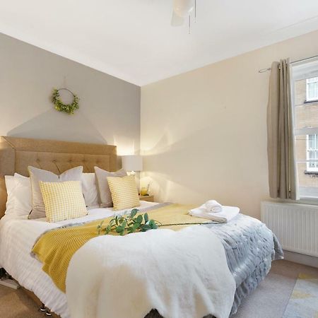 Stylish Cottage - Parking - Garden - Sleeps 6 Кембридж Экстерьер фото
