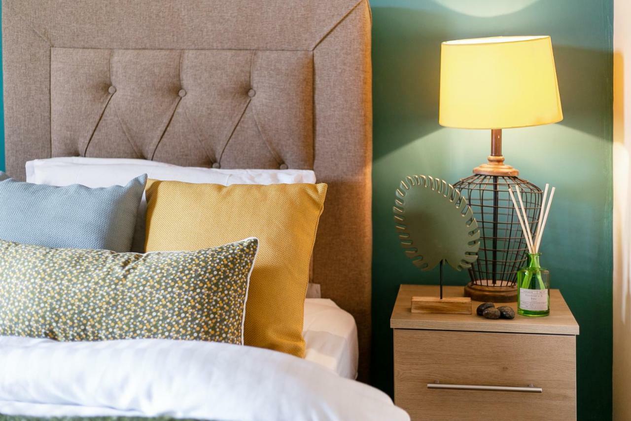 Stylish Cottage - Parking - Garden - Sleeps 6 Кембридж Экстерьер фото