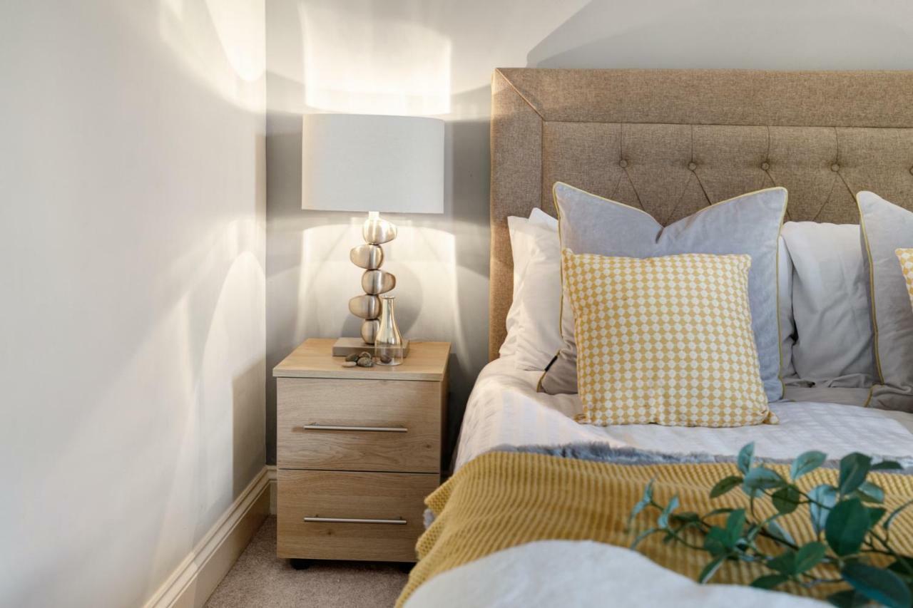 Stylish Cottage - Parking - Garden - Sleeps 6 Кембридж Экстерьер фото