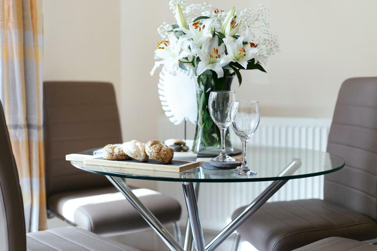 Stylish Cottage - Parking - Garden - Sleeps 6 Кембридж Экстерьер фото